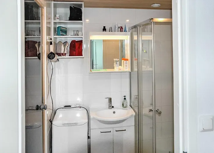 Maahisenrinne 3 E 19 By Interhome *